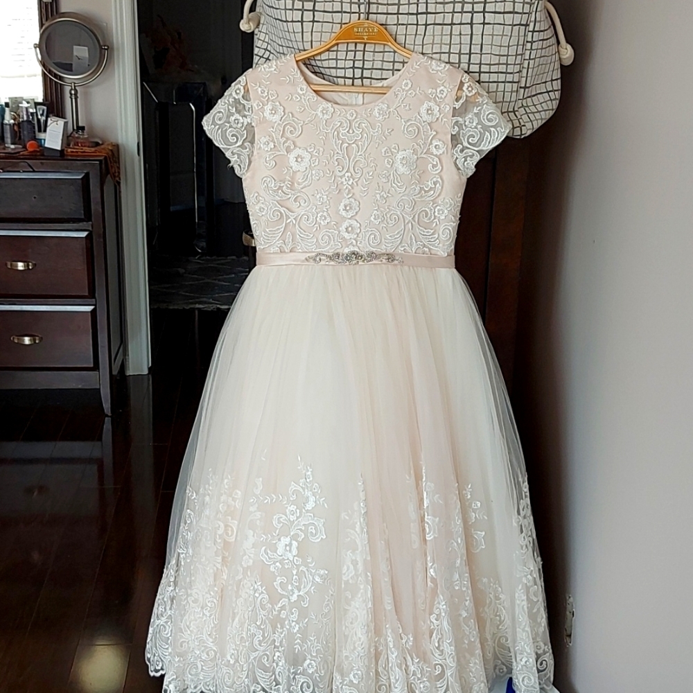 Girls dresses